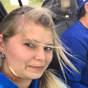 Meet your Posher, Crystal